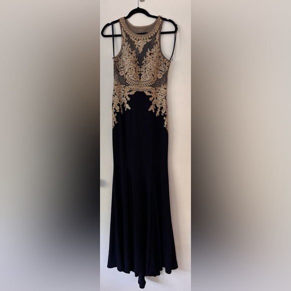 Womens XScape Round Neck Gold Embroidered Ruched Sheath Gown - Picture 1 of 7
